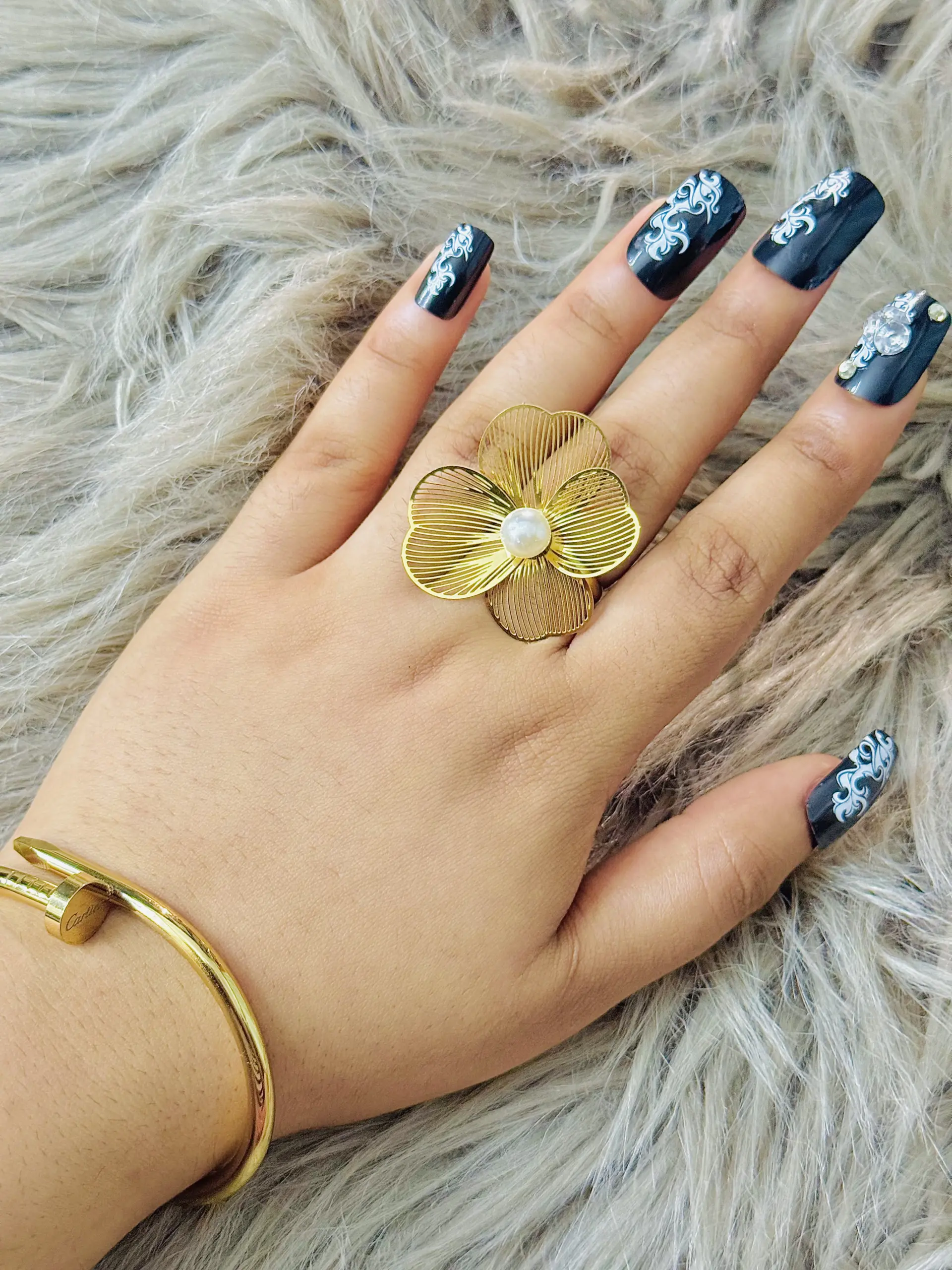 Flower Pearl Ring (adjustable)