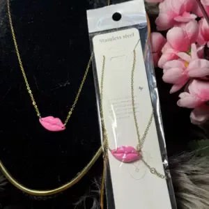 Pink Lips necklace